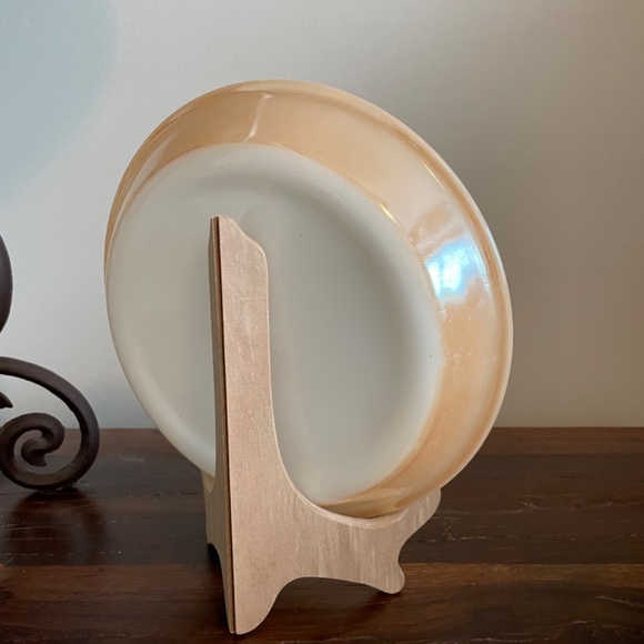 VINTAGE Pie Plate FIRE KING 9" ROUND PEACH LUSTRE MILK GLASS USA White - Picture 3 of 7